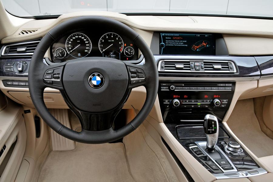 Торпедо BMW 750Li (F02) 2008 года  (WW) (фото 16 из 25)